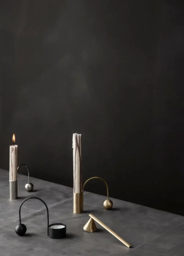 ferm LIVING Kerzen Und Kerzenhalter-Kerzenhalter Balance, Messing