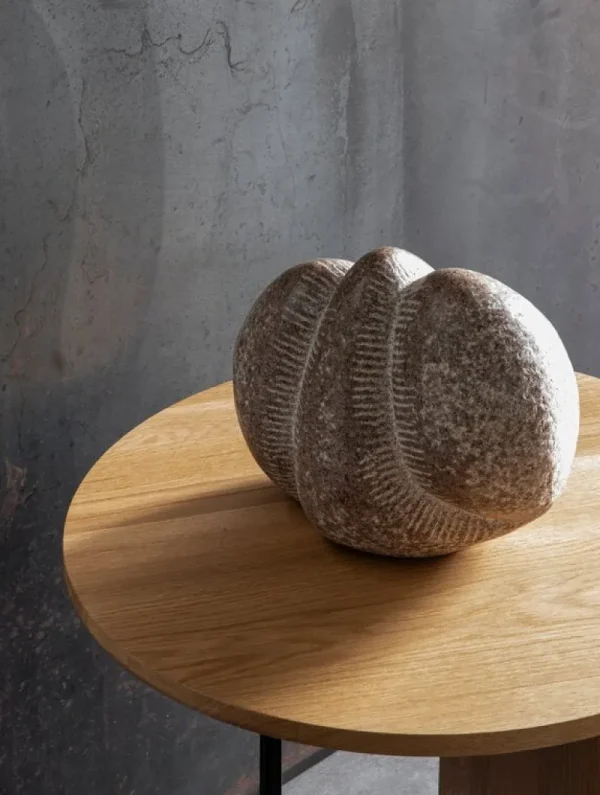 ferm LIVING Tische-Fogia Koku Beistelltisch, Eiche lackiert