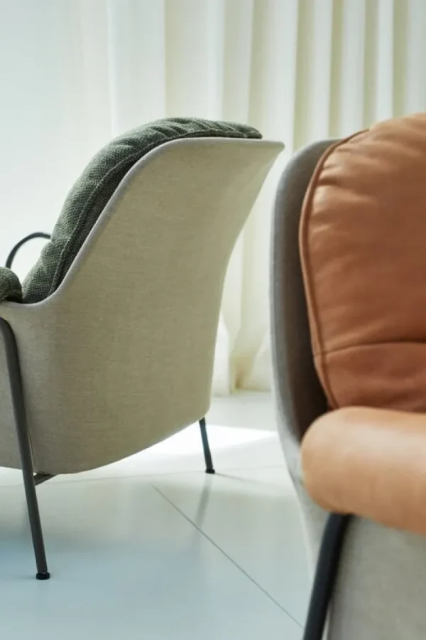 HAY Sitzgelegenheiten-Fogia Lyra Sessel, schwarzer Stahl - Braun Kvadrat Safire 0001