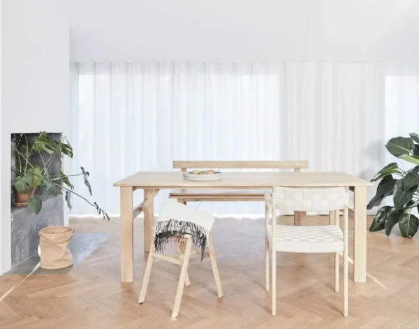TON Sitzgelegenheiten-Form & Refine Angle faltbarer Hocker, Eiche