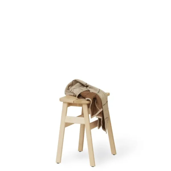 Artek Sitzgelegenheiten-Form & Refine Angle Hocker, 45 cm, Buche