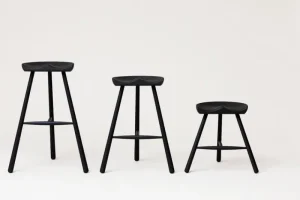 Muuto Sitzgelegenheiten-Form & Refine Shoemaker Chair No. 78 Barhocker, Buche schwarz