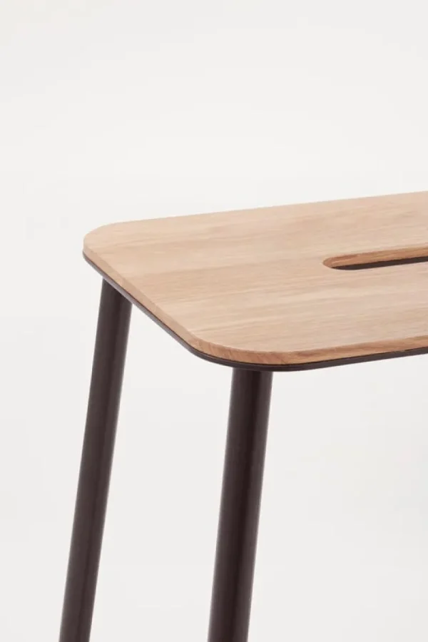 Fredericia Sitzgelegenheiten-Frama Hocker Adam, 76 cm, Eiche – mattschwarz