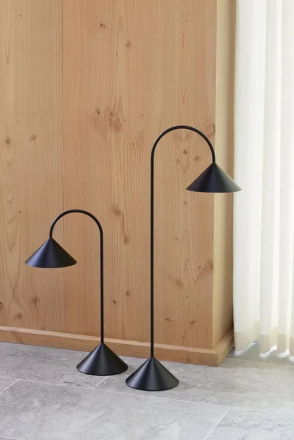 Frandsen Außenleuchten | Tischlampen-Grasp Tragbare Tischleuchte, 72 cm, matt-schwarz