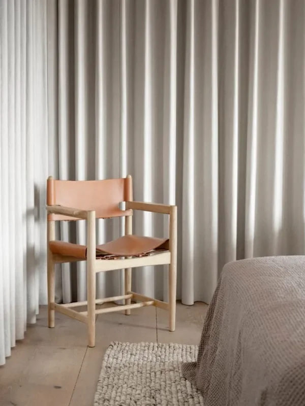 Carl Hansen & Su00f8n Sitzgelegenheiten-Fredericia The Spanish Dining Chair mit Armlehnen, cognacfarbenes Leder