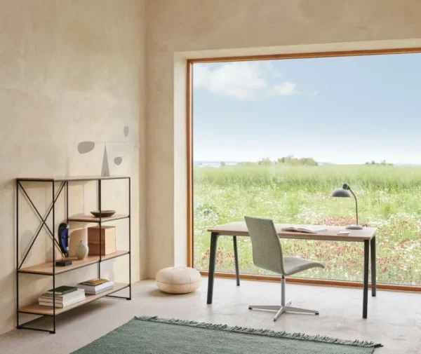 Viccarbe Sitzgelegenheiten-Fritz Hansen CM Pouf, Klein, hellgraues Leder