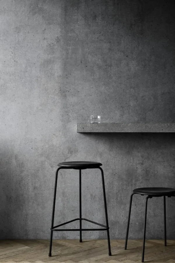 Woodnotes Sitzgelegenheiten-Fritz Hansen Hoher Dot Hocker, schwarzes Leder – schwarz