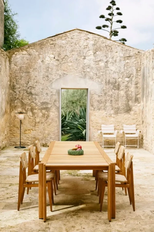 GUBI Terrassenmöbel | Tische^Atmosfera Tisch, 281 x 105 cm, Teakholz