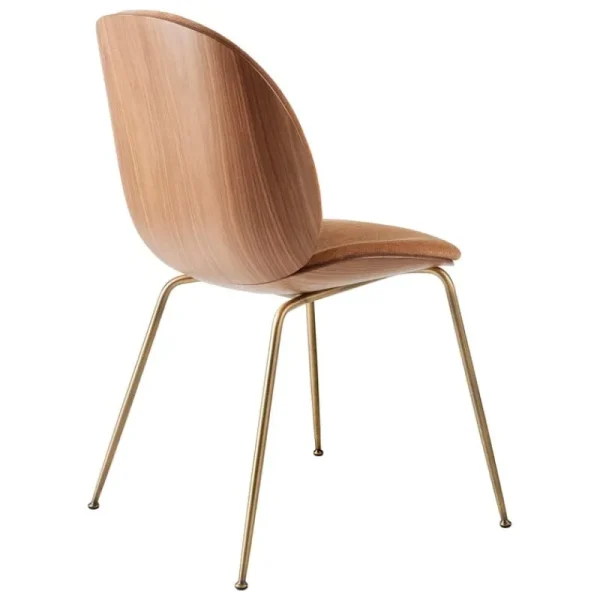 GUBI Sitzgelegenheiten-Beetle Stuhl, antikes Messing - Walnuss - Belsuede Sp. 132