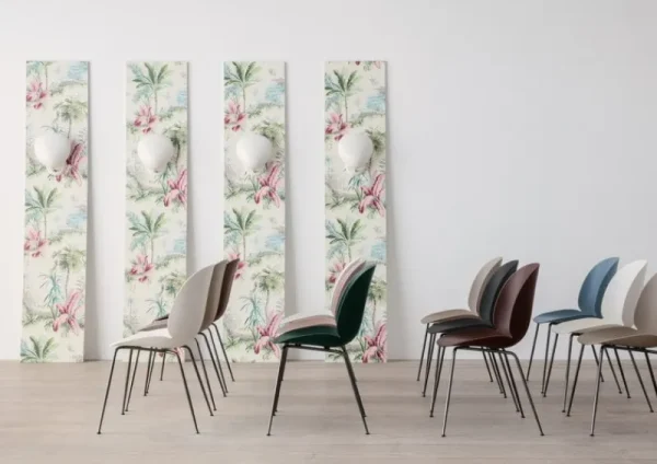 Artek Sitzgelegenheiten-GUBI Beetle Stuhl, Mattschwarz – Pastellgrün