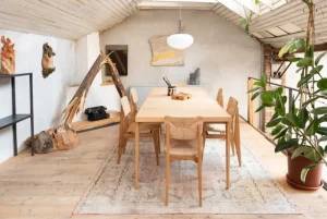 GUBI Terrassenmöbel | Sitzgelegenheiten^C-Chair Outdoor, Korbgeflecht, Teakholz