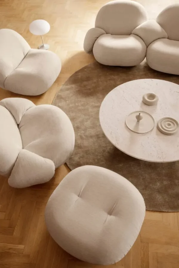 GUBI Tische-Epic Couchtisch, rund, 60 cm, weißer Travertin