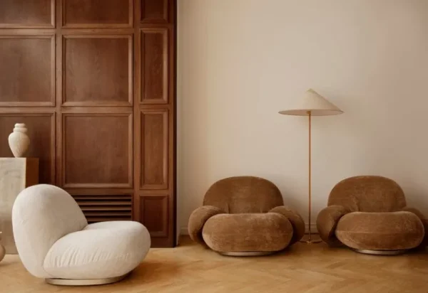 Fogia Sitzgelegenheiten-GUBI Pacha Loungesessel, Drehfuß, Harfe 24 – Pearl Gold
