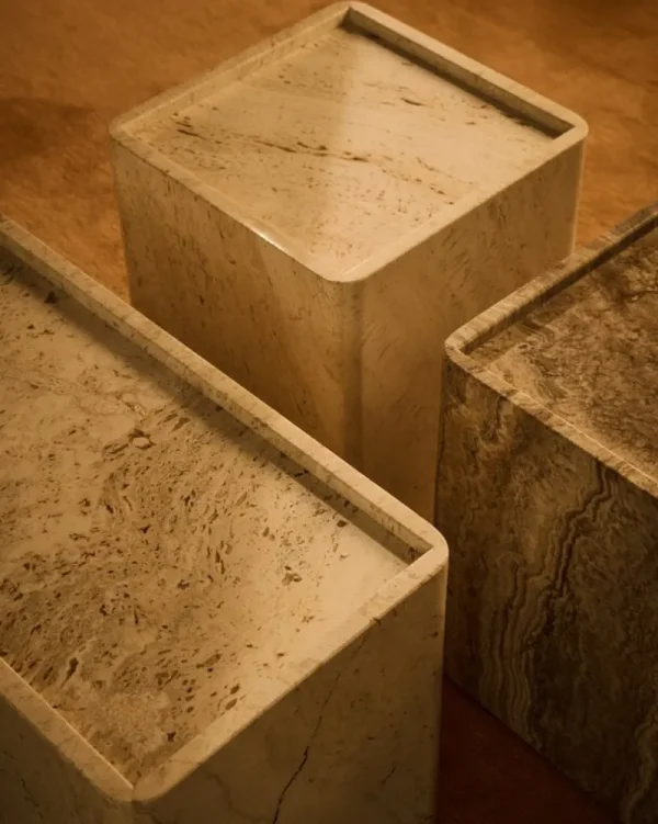 Fritz Hansen Tische-GUBI Pietra Beistelltisch, 30 x 80 x 40 cm, weiß, Travertin