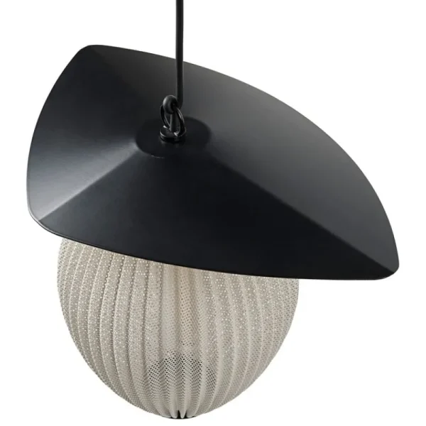 GUBI Außenbeleuchtung | Außenleuchten^Satellite Outdoor Pendelleuchte, 27 cm, Schwarz - Cremeweiß