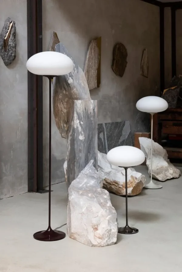 GUBI Stehleuchten-Stemlite Stehleuchte, 110 cm, dimmbar, Kieselgrau