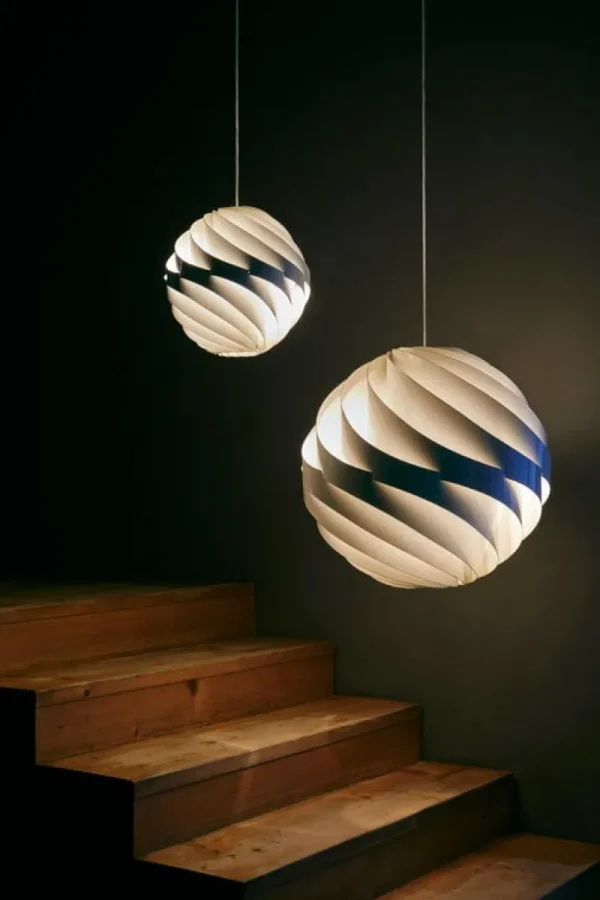 Marset Deckenleuchten-GUBI Turbo Pendelleuchte, 62 cm, glänzendes Alabasterweiß
