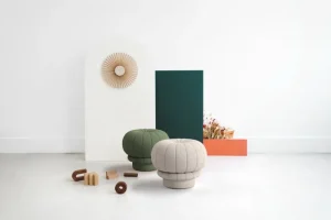 Artek Sitzgelegenheiten-Hartô Claudie Pouf, Perlweiß