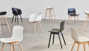 Lepo Product Sitzgelegenheiten-HAY About A Stool AAS32, 75 cm, Weiß 2.0 - Eiche geseift - Stahl