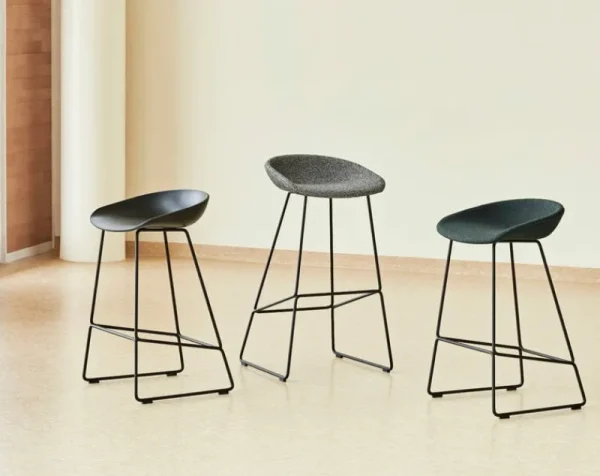 HAY Sitzgelegenheiten-About A Stool AAS38, 65 cm, Schwarz 2.0 - Schwarz - Schwarz
