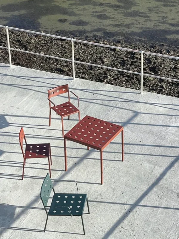 HAY Terrassenmöbel | Sitzgelegenheiten^Balcony Armlehnstuhl, Iron Red