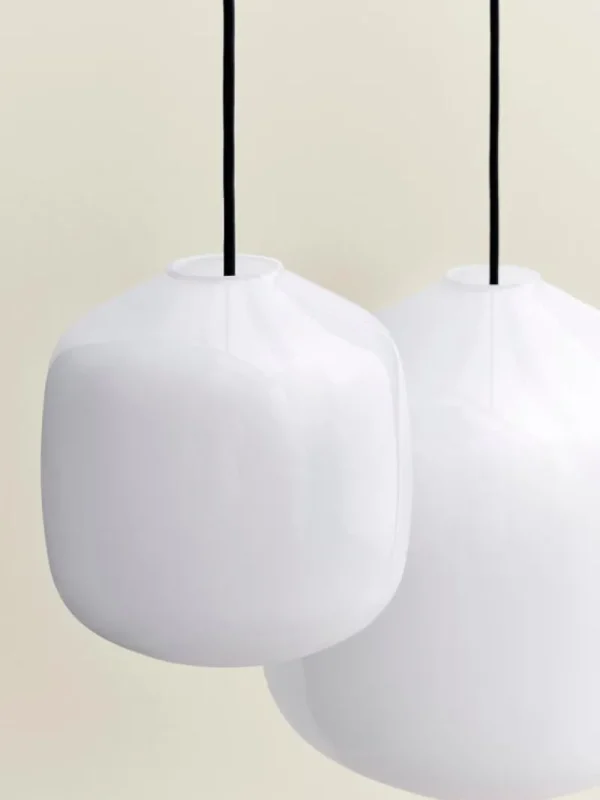 Muuto Deckenleuchten-HAY Buoy 200 Pendelleuchte, weiches schwarzes Kabel