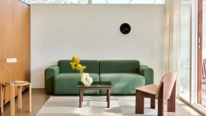 HAY Sitzgelegenheiten-Chisel Loungesessel, Nussbaum lackiert