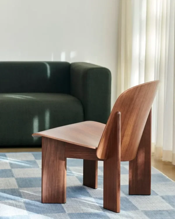 HAY Sitzgelegenheiten-Chisel Loungesessel, Nussbaum lackiert