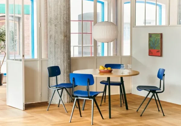 Muuto Tische-HAY Loop Stand Tisch, rund, 120 cm, Tiefblau - Eiche lackiert