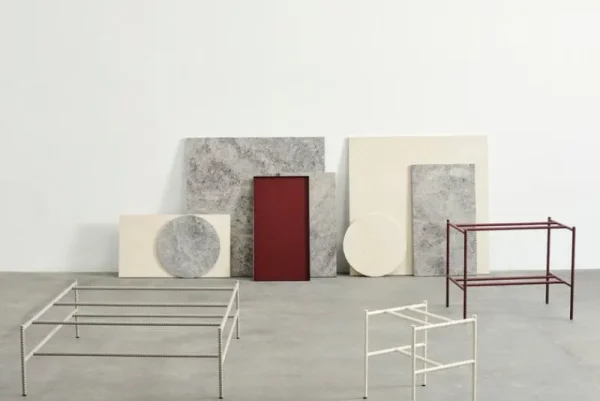 HAY Tische-Rebar Couchtisch, 100 x 104 cm, Alabaster - beiger Marmor