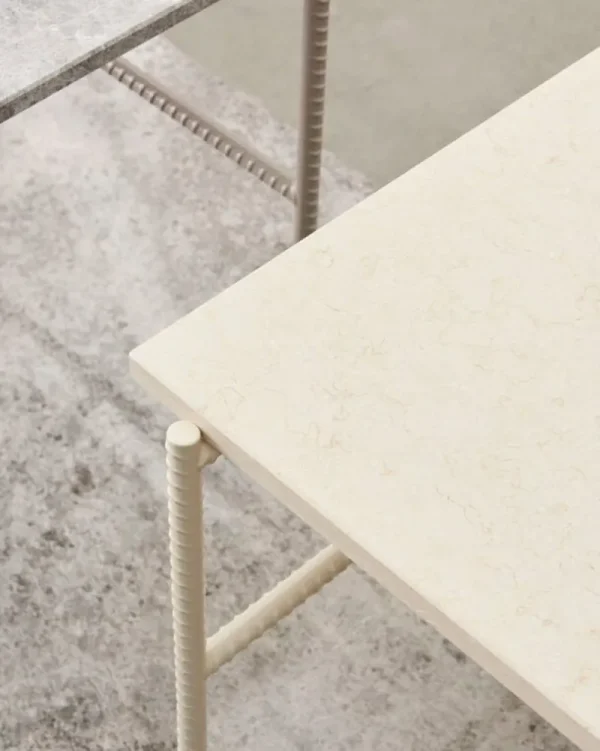 HAY Tische-Rebar Couchtisch, 100 x 104 cm, Alabaster - beiger Marmor