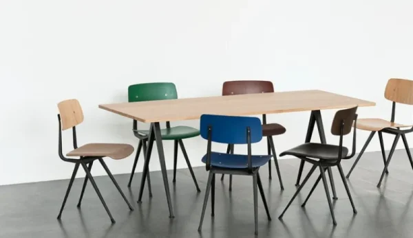 Fritz Hansen Sitzgelegenheiten-HAY Result Stuhl, schwarz – Eiche geräuchert