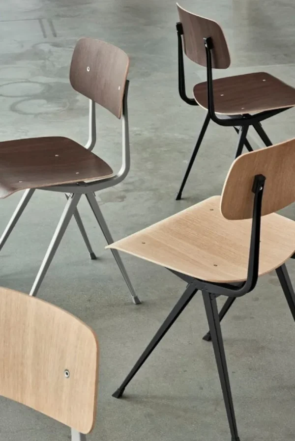 Fritz Hansen Sitzgelegenheiten-HAY Result Stuhl, schwarz – Eiche geräuchert