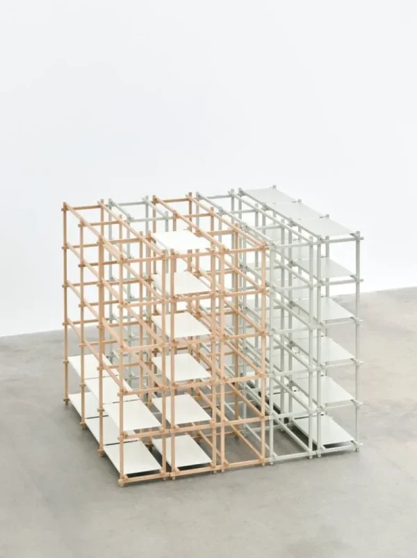 HAY Regale-Woody Column 2.0 Regal, hoch, rauchig graue Buche - rauchig grauer Stahl