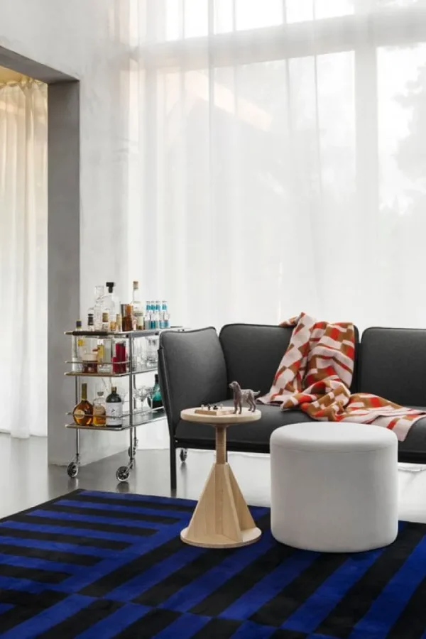 ferm LIVING Sofas Und Liegen-Hem 2 Sitzer Sofa Kumo mit Armlehnen, Graphit