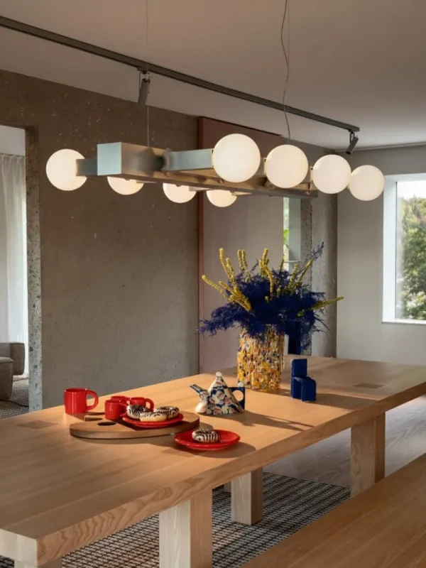 Normann Copenhagen Deckenleuchten-Hem Knuckle Linear Kronleuchter, gebürstetes Aluminium