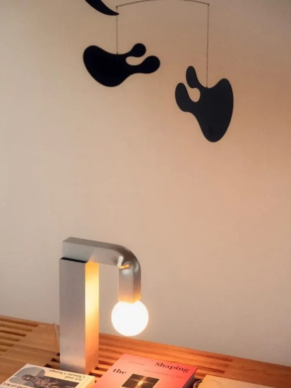 Hem Tischlampen-Knuckle Tischleuchte, gebürstetes Aluminium