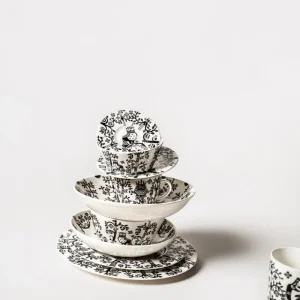 Iittala Geschirr^Taika Teller, 22 cm, schwarz