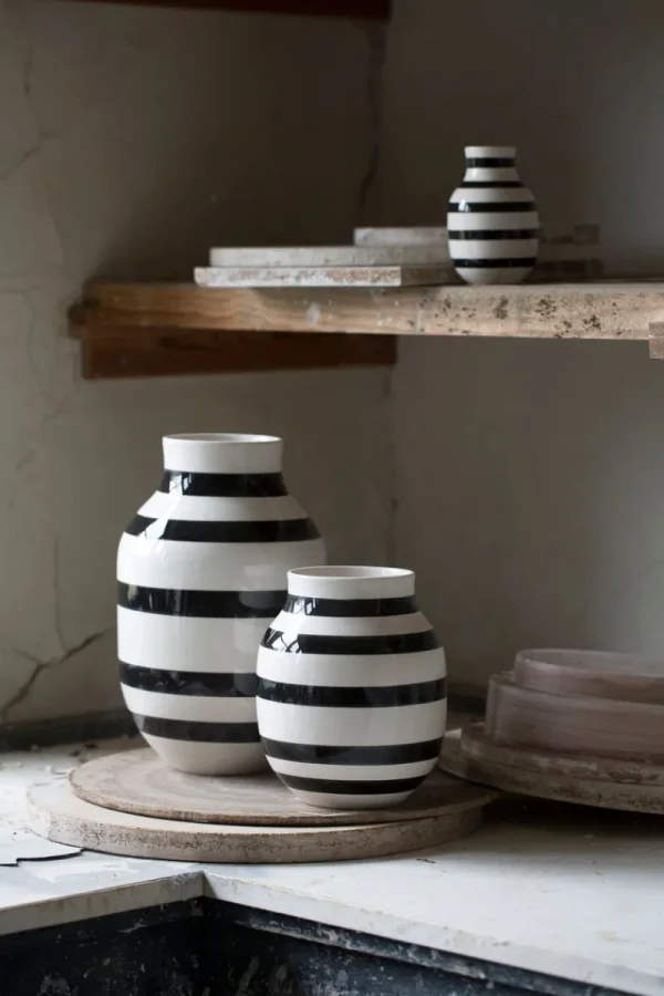 Marimekko Vasen-Kähler Vase Omaggio, mittelgroß, schwarz