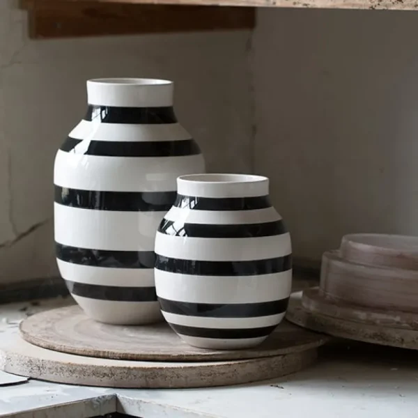 Iittala Vasen-Kähler Vase Omaggio, mittelgroß, silber