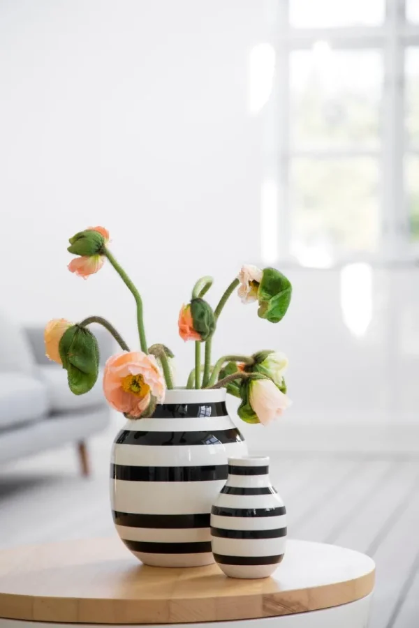 Marimekko Vasen-Kähler Vase Omaggio, mittelgroß, schwarz