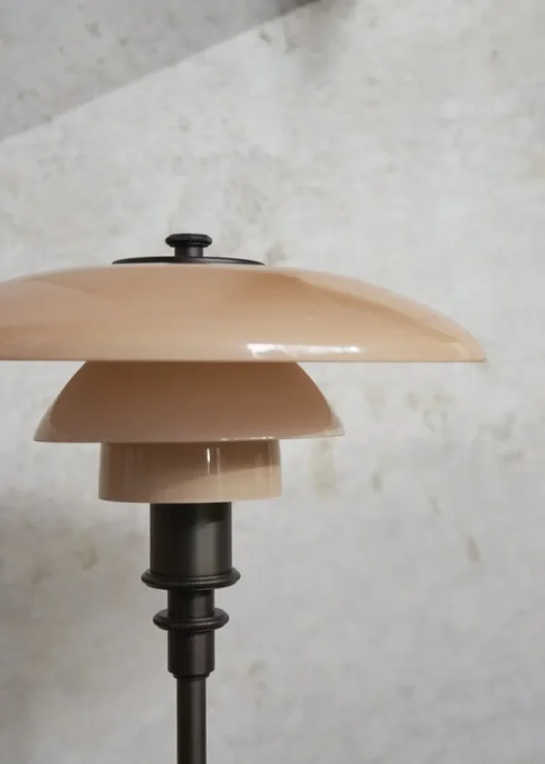 Muuto Tischlampen-Louis Poulsen PH 2/1 Tischleuchte, Limited Edition, dusty Terrakotta