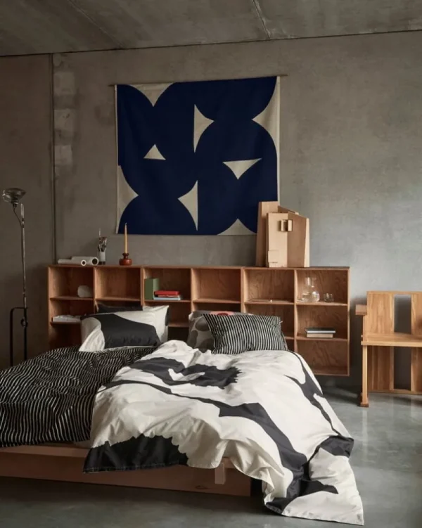 Marimekko Bettwäsche^Iso Unikko Kissenbezug, 50 x 60 cm, anthrazit - naturweiß