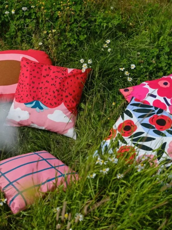 Marimekko Kissen^Pieni Unikko Kissenbezug, 50 x 50 cm, Weiß – Rot