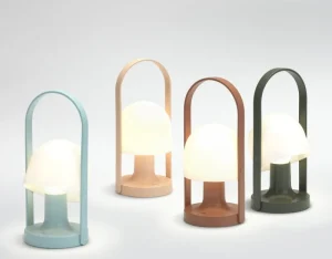 ferm LIVING Tischlampen | Tragbare Lampen-Marset FollowMe Lampe, rosa