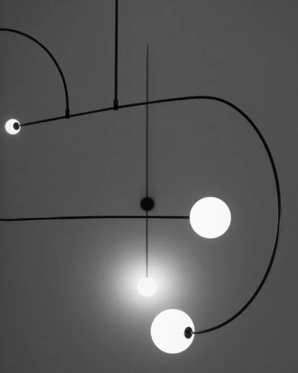 Michael Anastassiades Deckenleuchten-Mobile Chandelier 13, schwarz patiniertes Messing