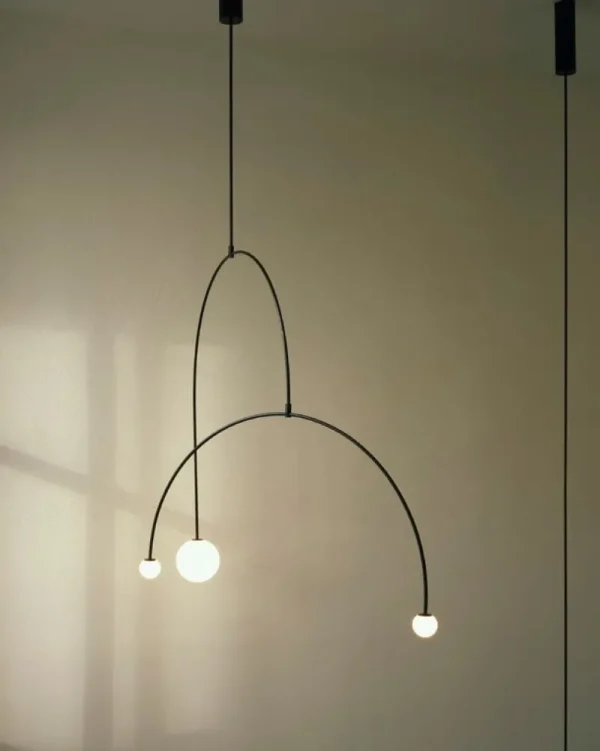 Michael Anastassiades Deckenleuchten-Mobile Chandelier 9, schwarz patiniertes Messing