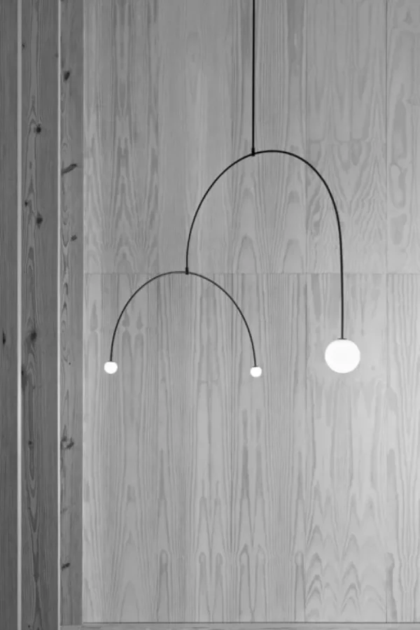 Michael Anastassiades Deckenleuchten-Mobile Chandelier 9, schwarz patiniertes Messing