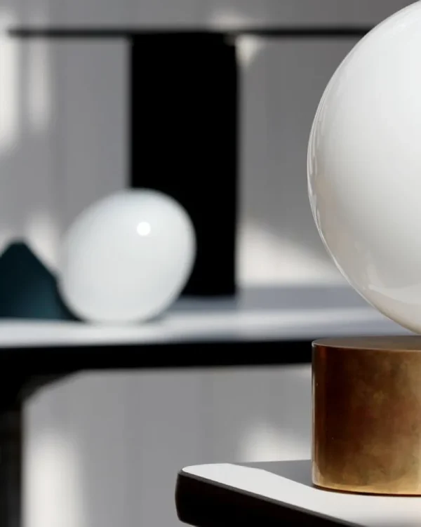 Iittala Tischlampen-Michael Anastassiades Tip of the Tongue Tischleuchte, poliertes Messing