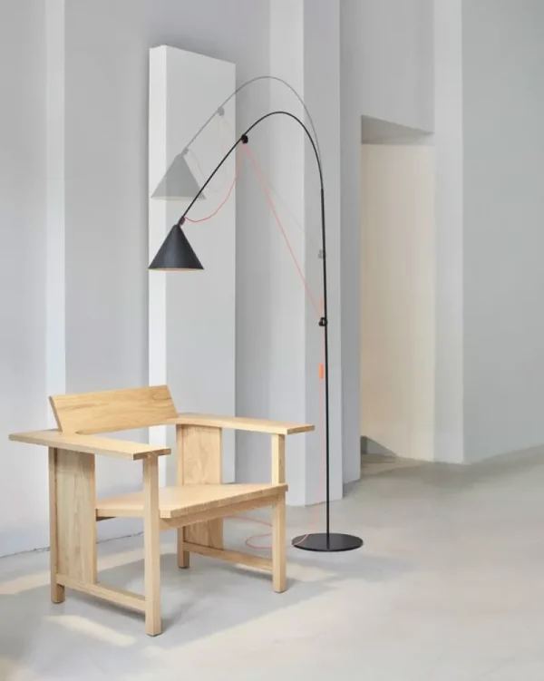Muuto Stehleuchten-Midgard AYNO L Stehleuchte, 3000 K, Schwarz - Orange